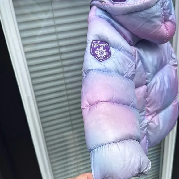 Snozu Girl’s Zippered Puffer Coat (Size: 2T)(missing faux fur around hood)(EUC) - Picture 4 of 10